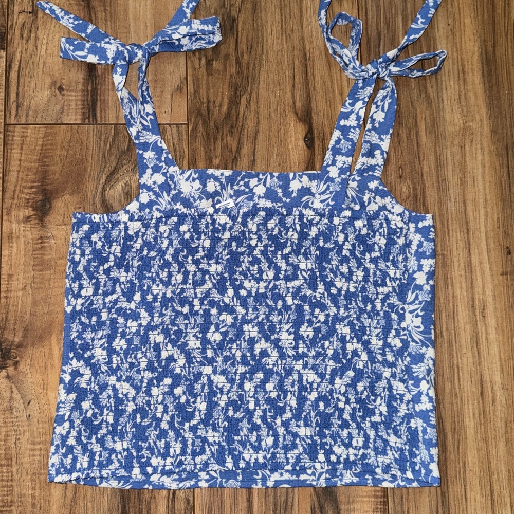 OLD NAVY | Blue and White Floral Cropped Shoulder Tie Top Size S - Picture 4 of 5